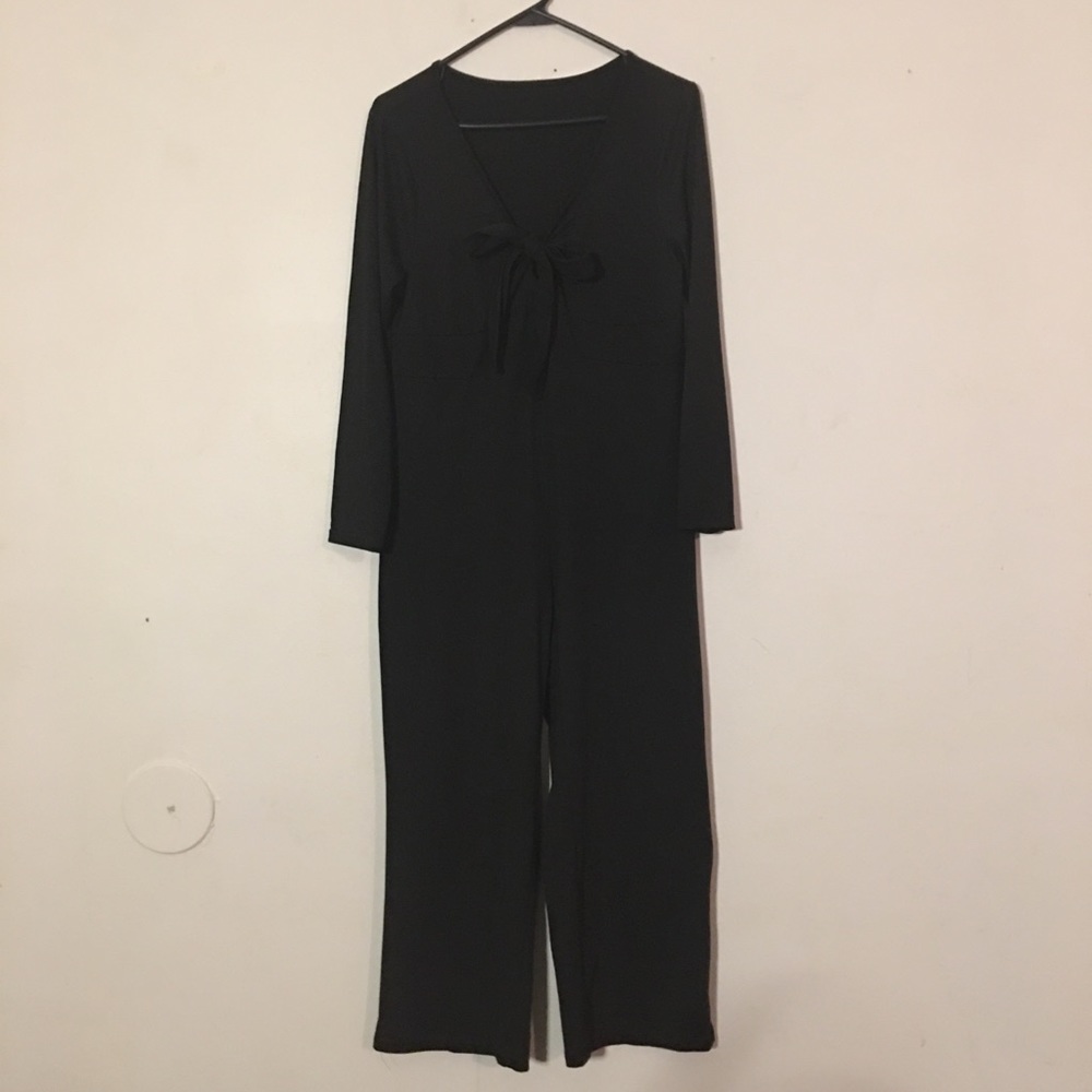Cute black long sleeve jumpsuit